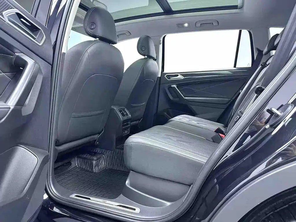 Volkswagen Tiguan L 2022