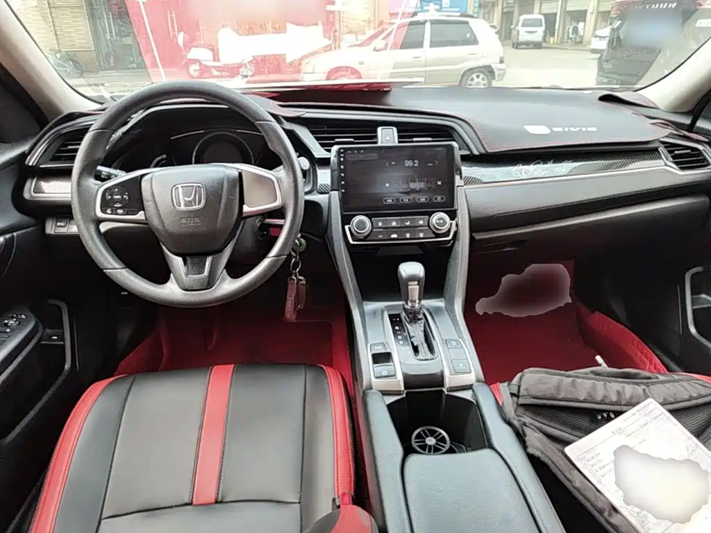 Honda Civic 2018 — фото 10