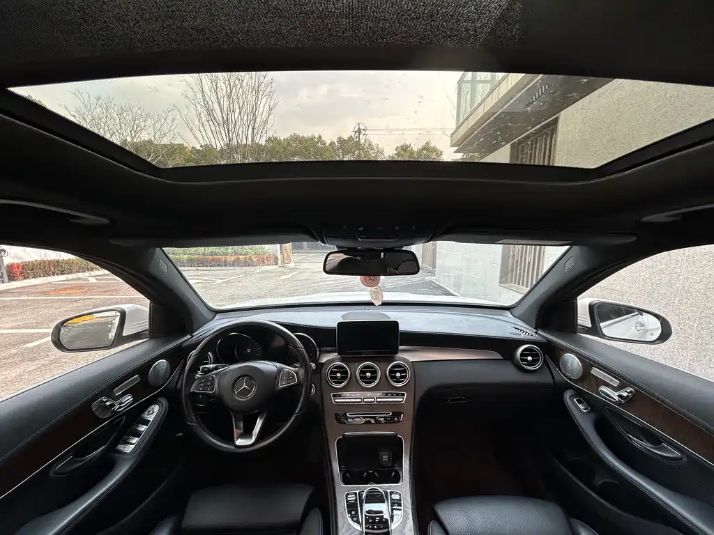 Mercedes-Benz GLC 2019 — фото 14