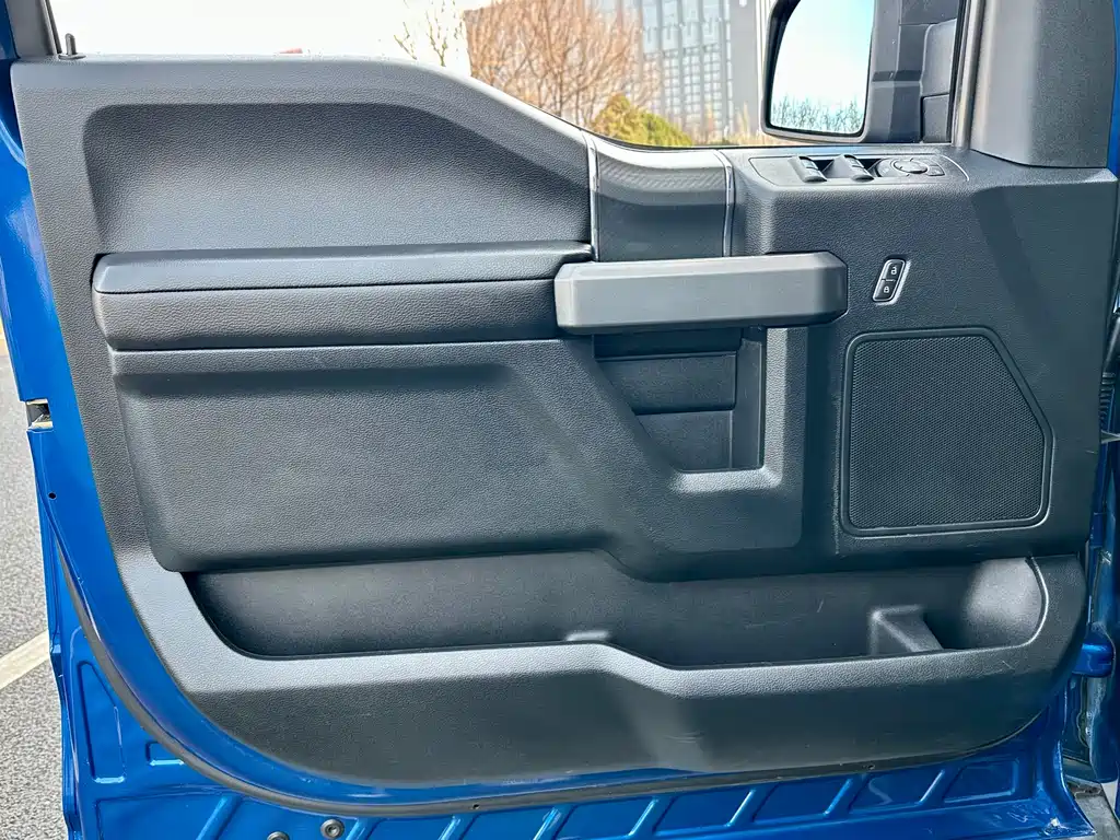 Ford F-150 Raptor 2018 — фото 12