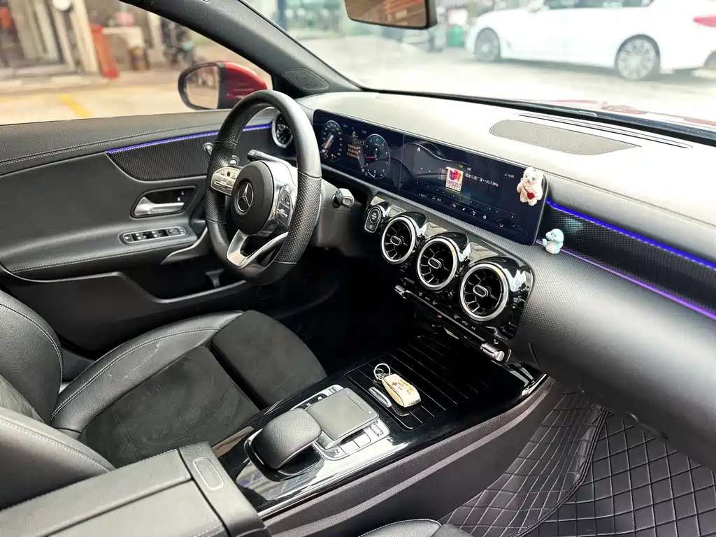 Mercedes-Benz A-Class 2019 — фото 8