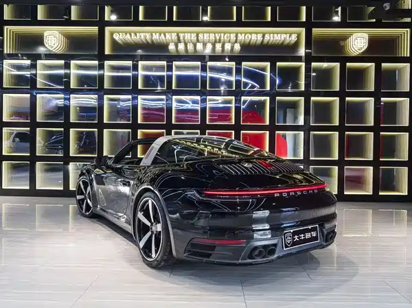 Porsche 911 2022