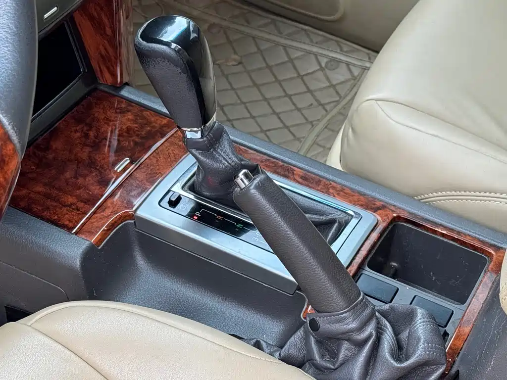 Toyota Prado 2015 — фото 11