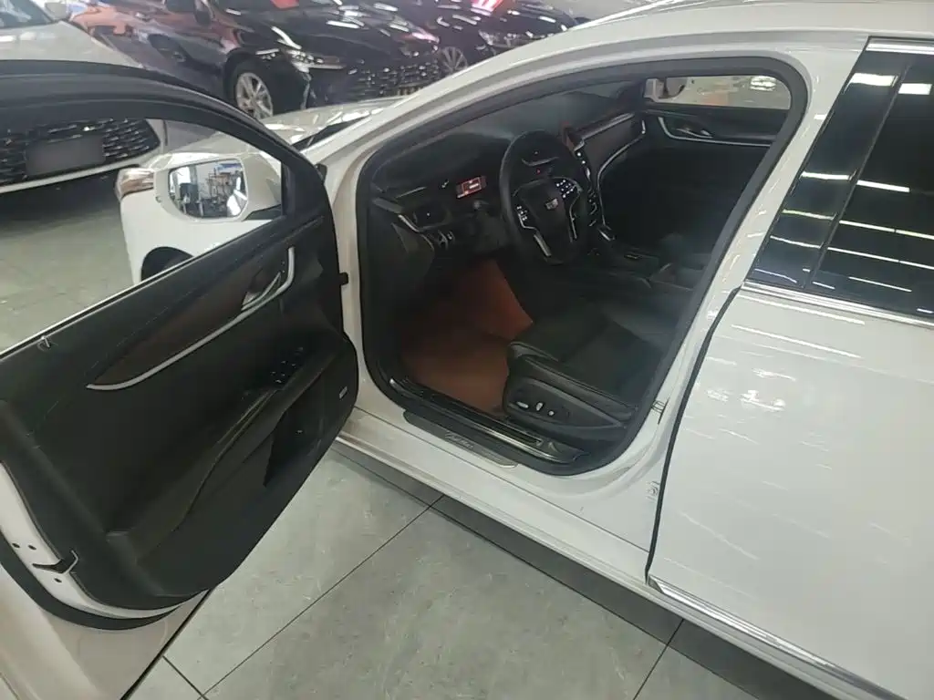 Cadillac XTS 2018 — фото 16