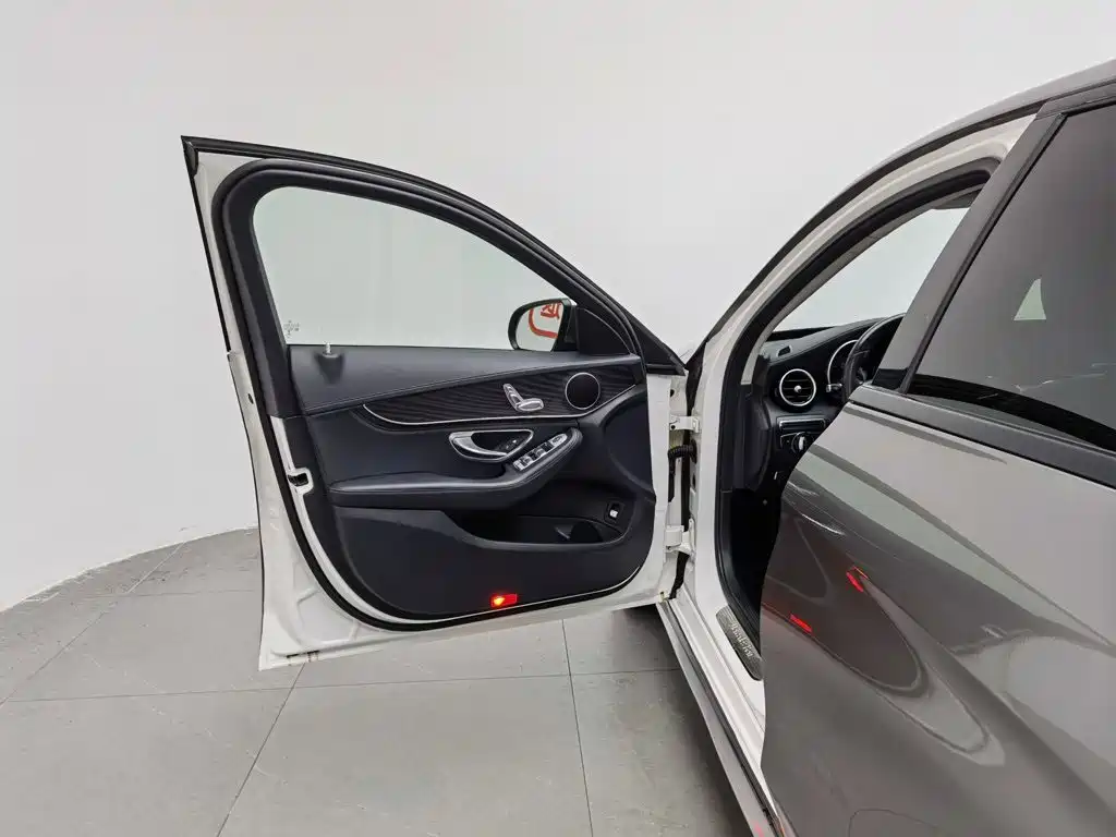 Mercedes-Benz C-Class 2015 — фото 8