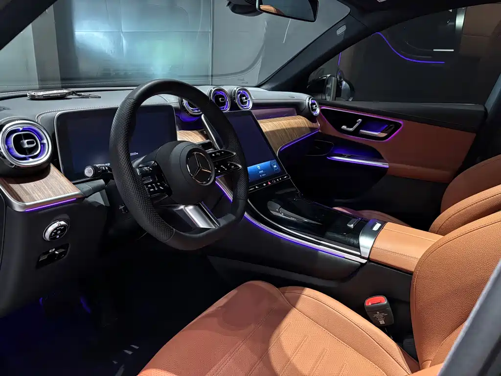 Mercedes-Benz GLC 2025