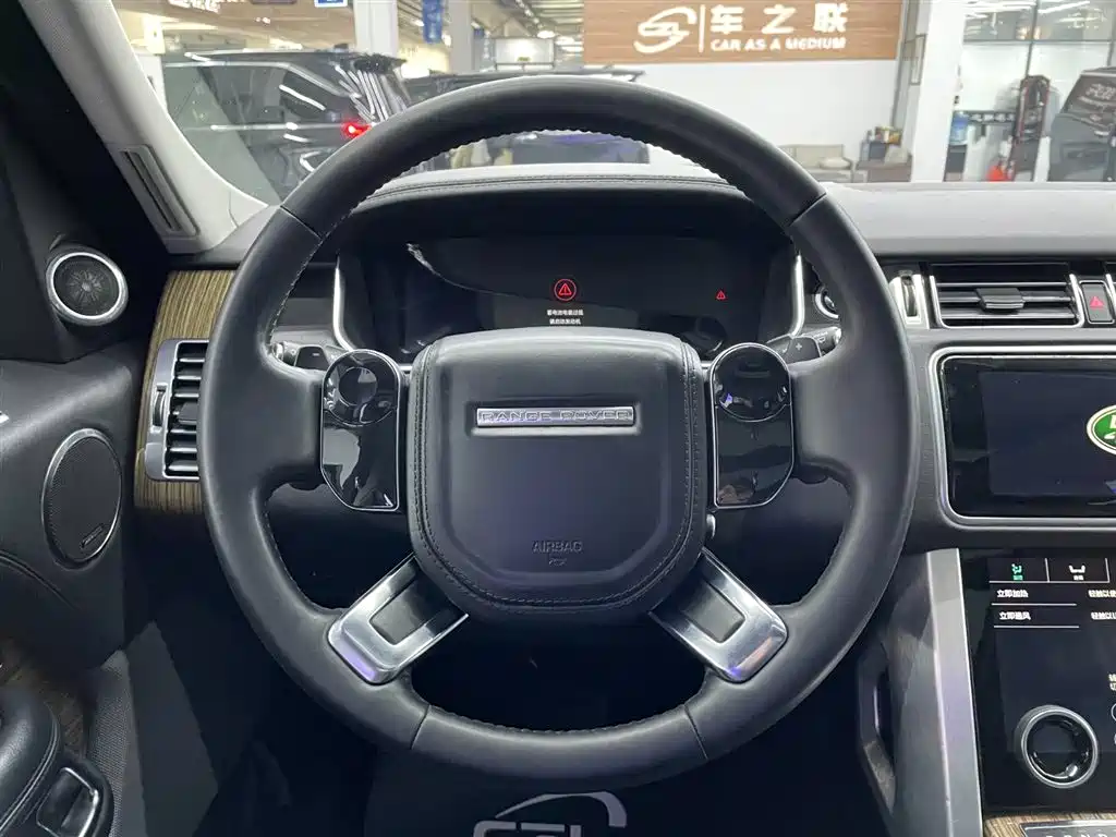 Land Rover Range Rover 2019 — фото 10