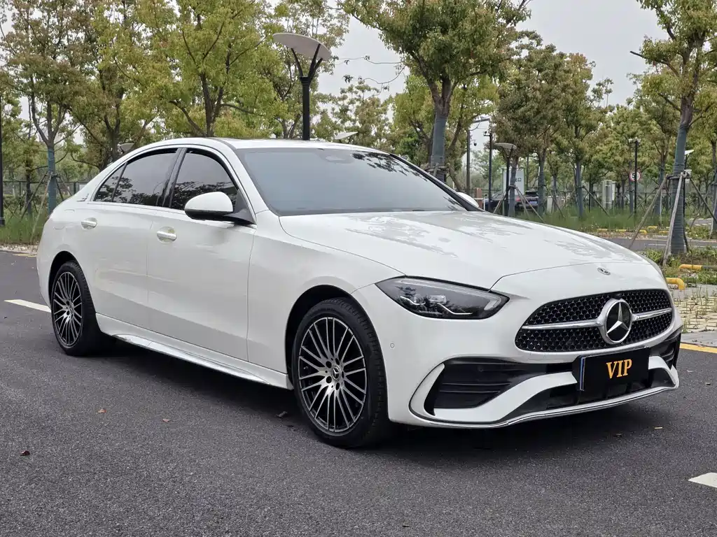Mercedes-Benz C-Class 2024 — фото 3