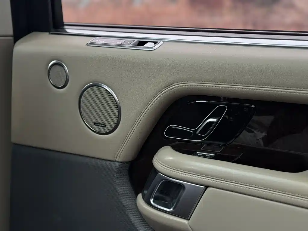 Land Rover Range Rover 2020 — фото 13