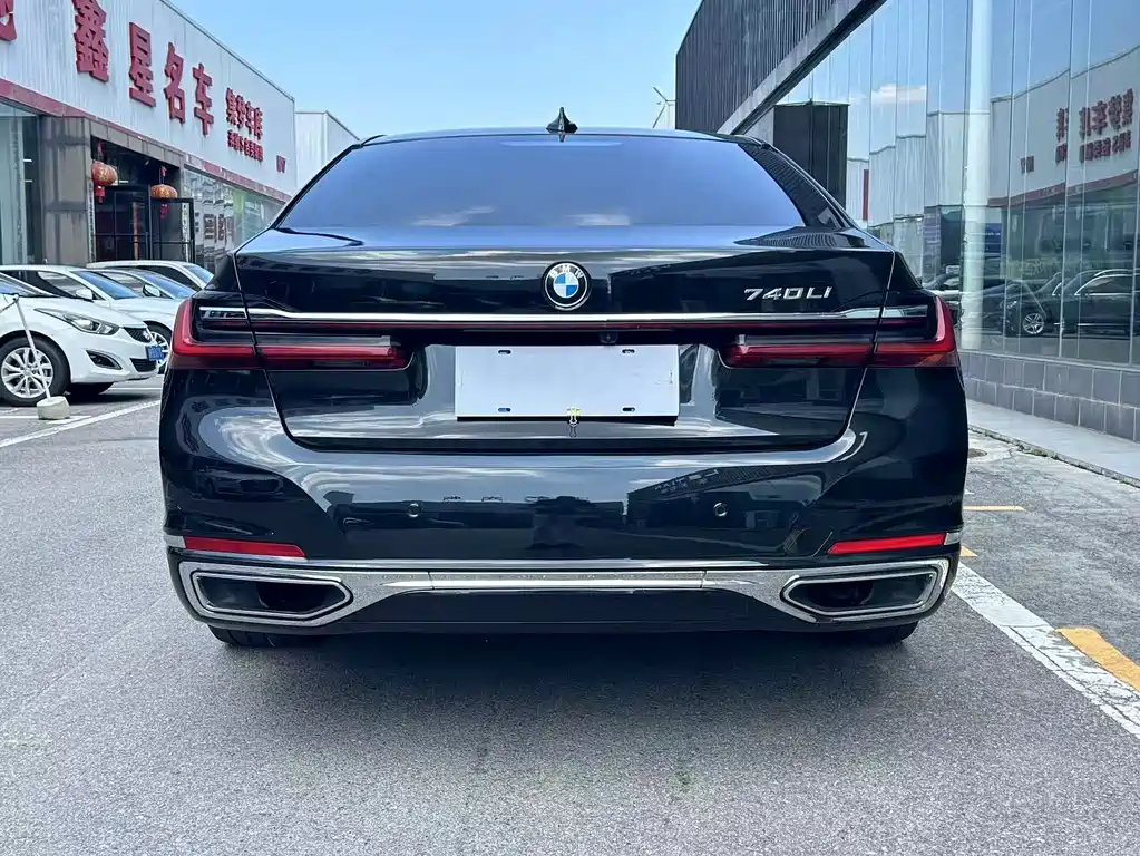 BMW 7 Series 2020 — фото 11
