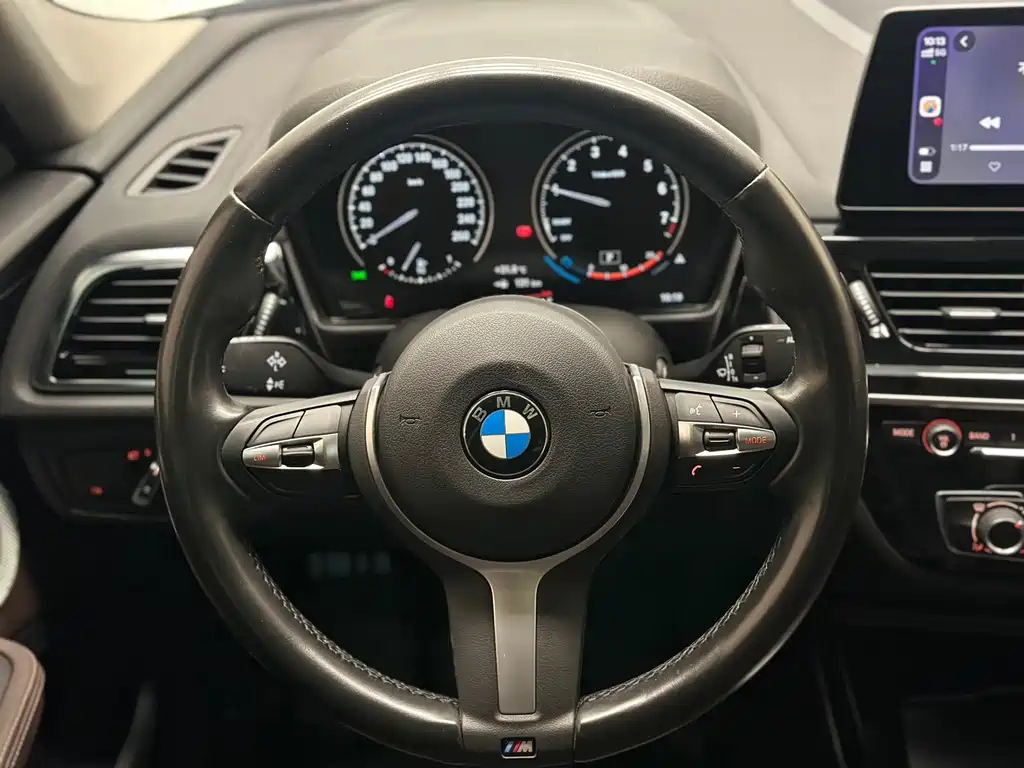 BMW 1 Series 2022 — фото 16