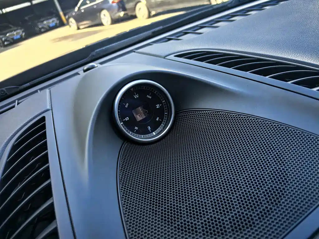 Porsche Cayenne 2017 — фото 17