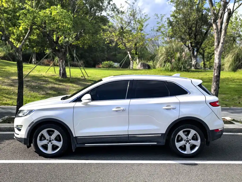 Lincoln MKC 2018 — фото 3