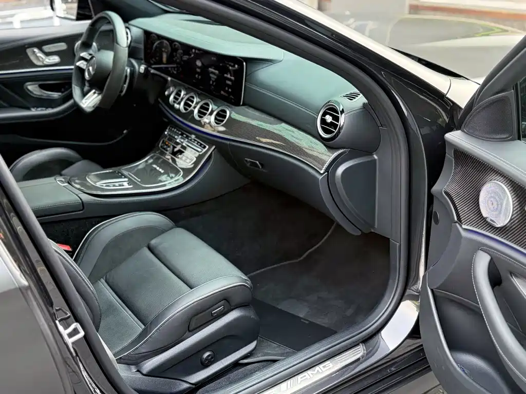 Mercedes-Benz E-Class AMG 2021 — фото 26