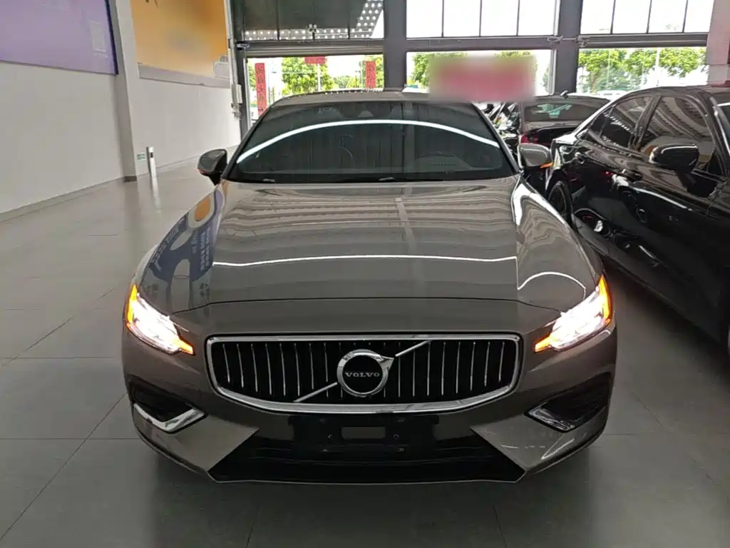 Volvo S60 2020 — фото 3