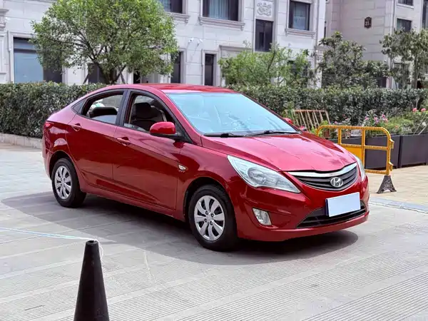 Hyundai Accent 2014
