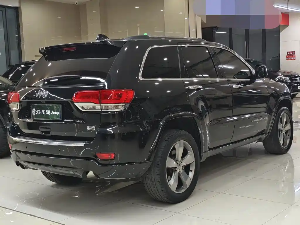 Jeep Grand Cherokee 2016 — фото 16