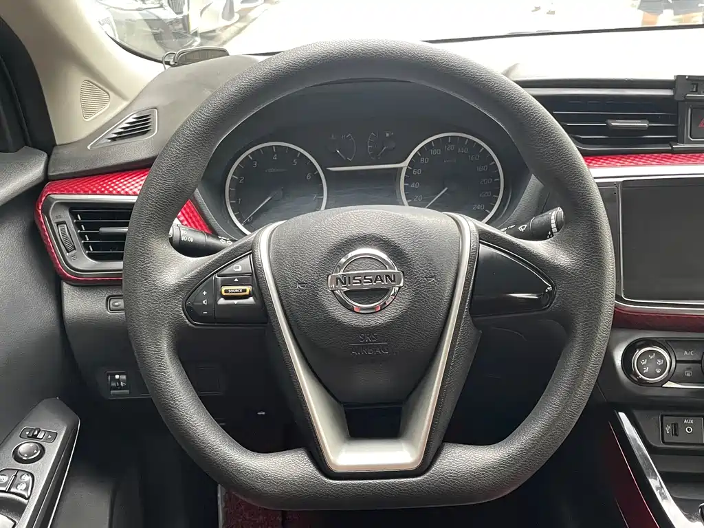 Nissan Bluebird 2017 — фото 14