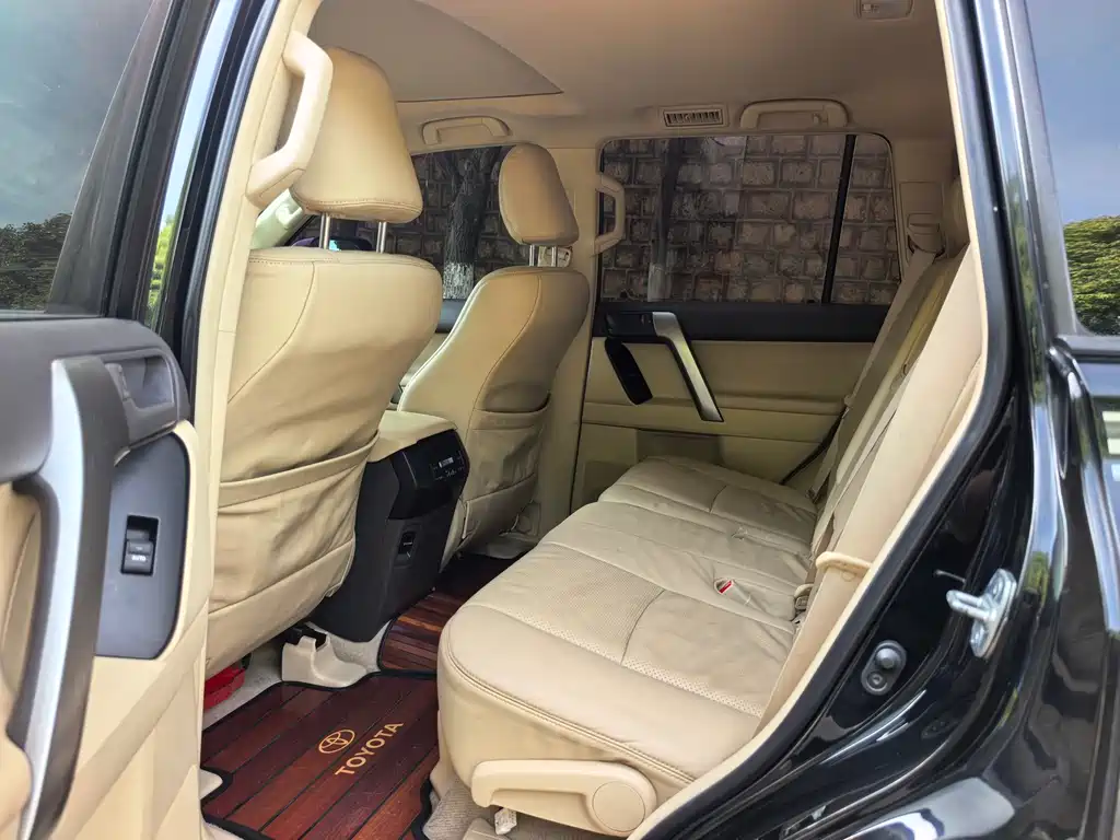 Toyota Prado 2017 — фото 16