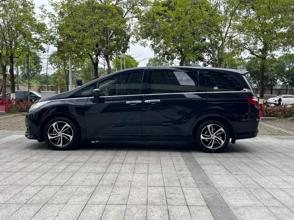 Honda Odyssey 2018 — фото 7