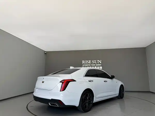 Cadillac CT4 2023