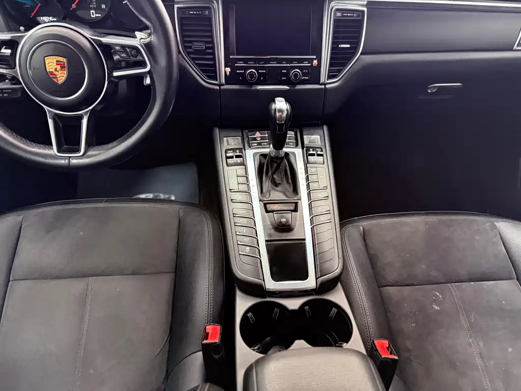 Porsche Macan 2015 — фото 16