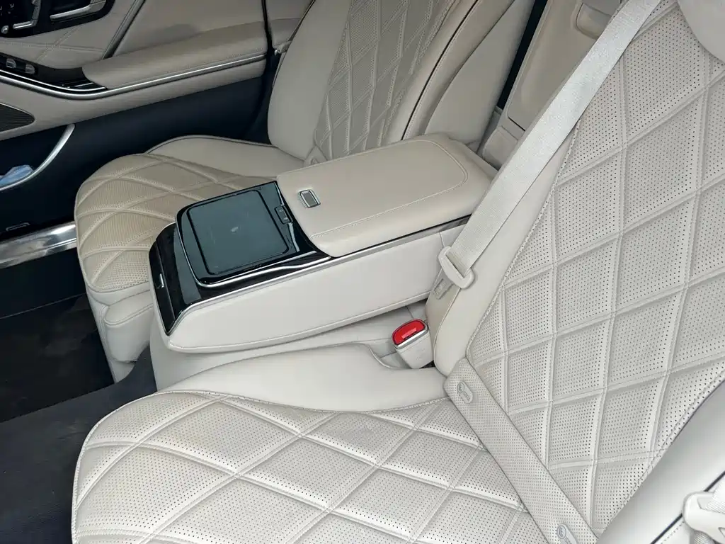 Mercedes-Benz Maybach S-Class 2025 — фото 11