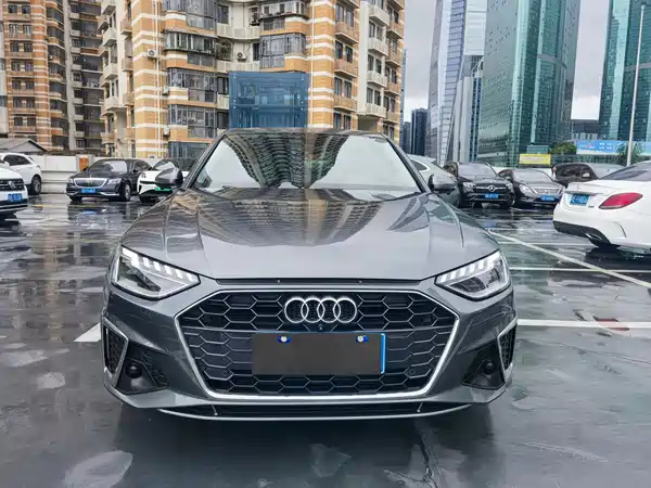 Audi A4L 2020