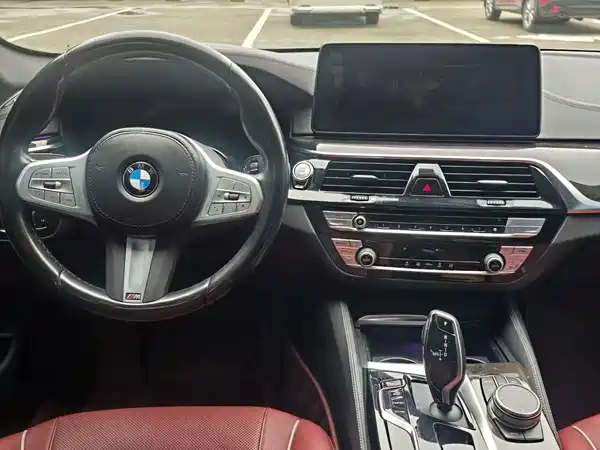 BMW 5 Series 2023