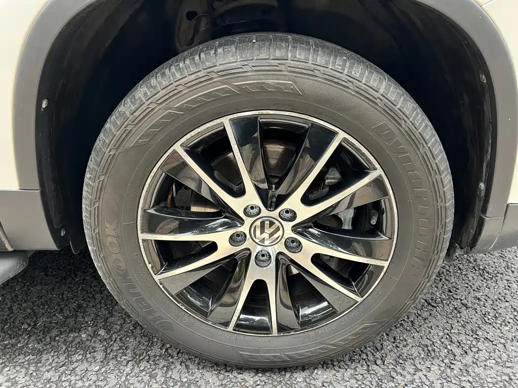 Volkswagen Tiguan 2016 — фото 32