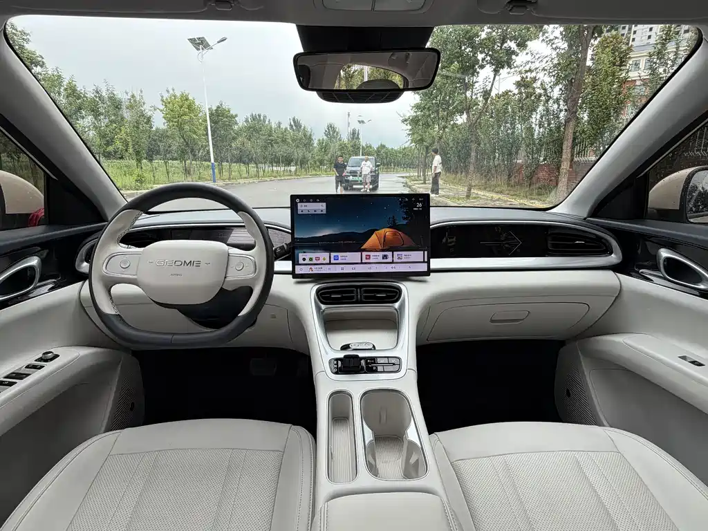 Geely Galaxy Starwish 2025 — фото 9
