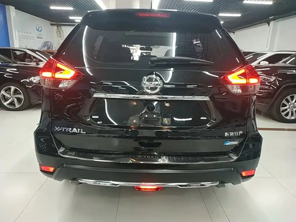Nissan X-Trail 2018 — фото 6