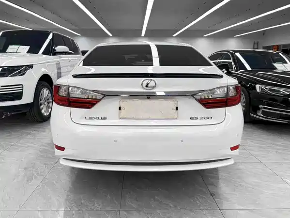 Lexus ES 2018