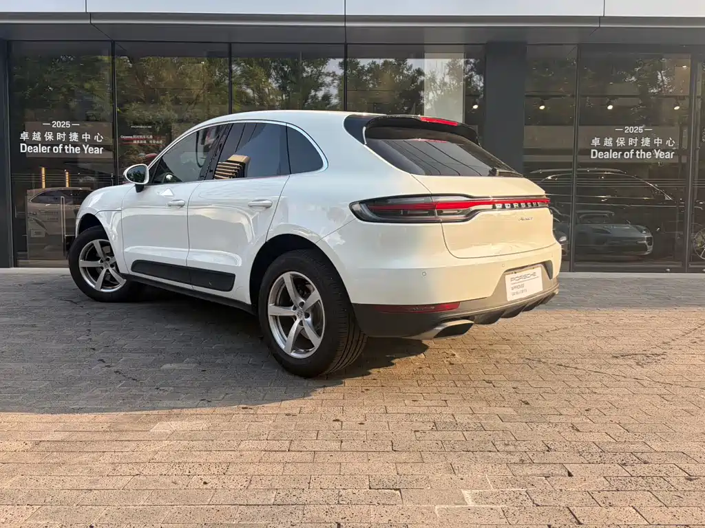 Porsche Macan 2021 — фото 6