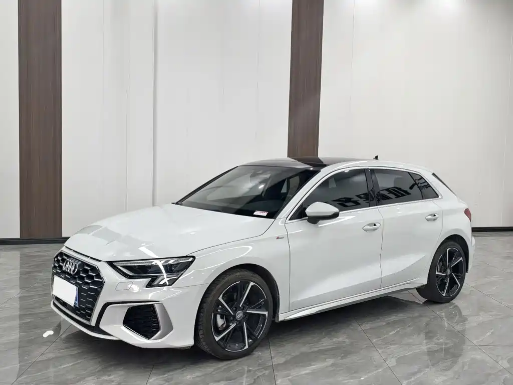 Audi A3 2021 — фото 1