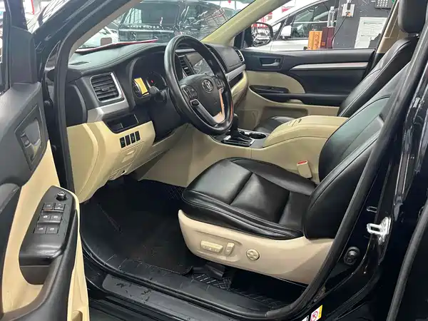 Toyota Highlander 2019