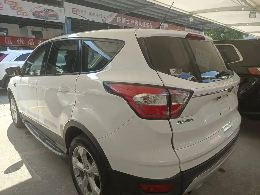 Ford Kuga 2017 — фото 11
