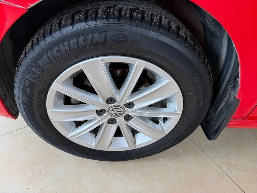 Volkswagen Polo 2016