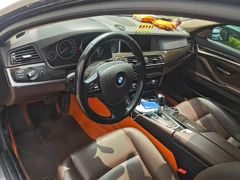 BMW 5 Series 2015 — фото 12