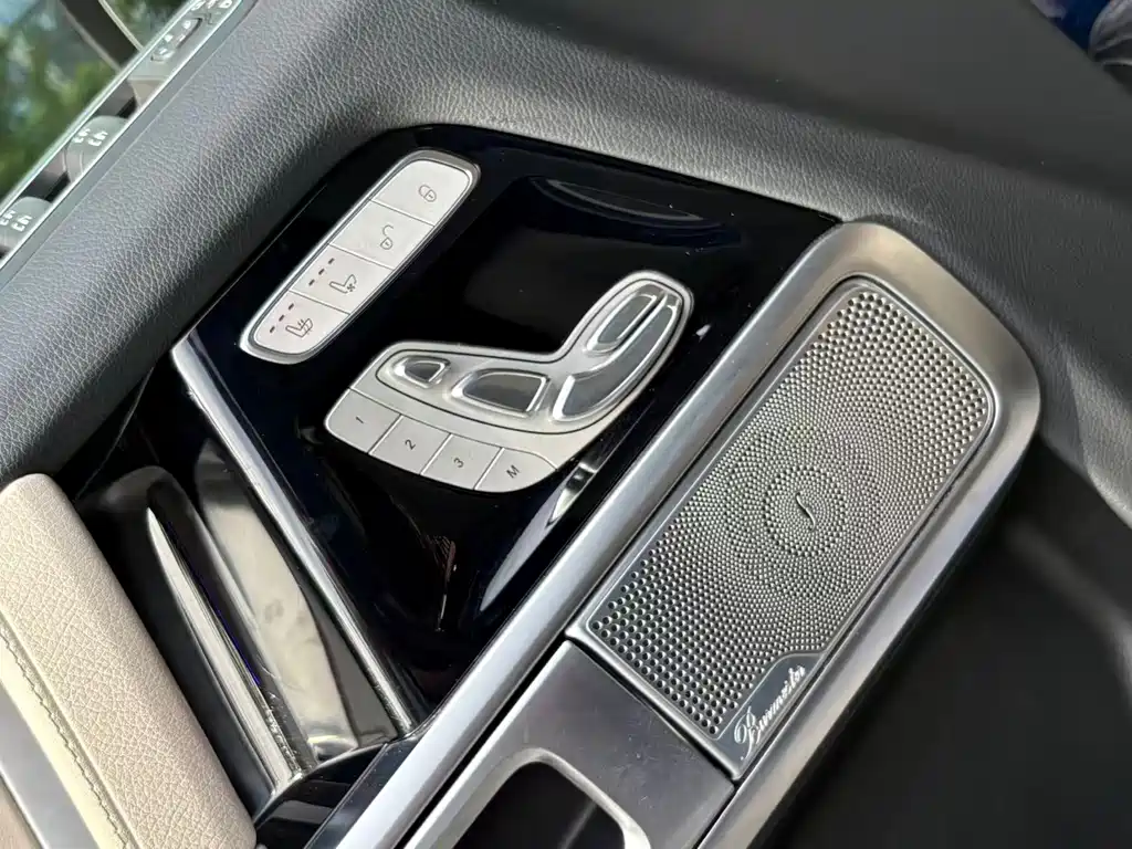 Mercedes-Benz G-Class 2022 — фото 15
