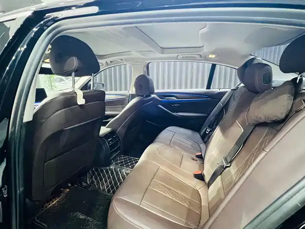 BMW 5 Series 2021