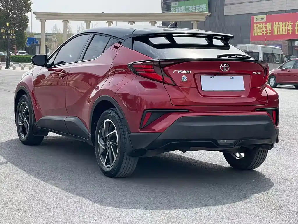 Toyota C-HR 2022 — фото 7