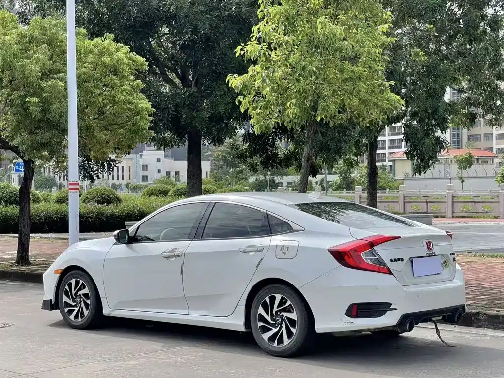 Honda Civic 2019 — фото 3