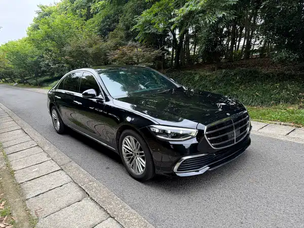 Mercedes-Benz S-Class 2023