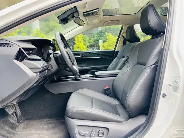 Toyota Camry 2024