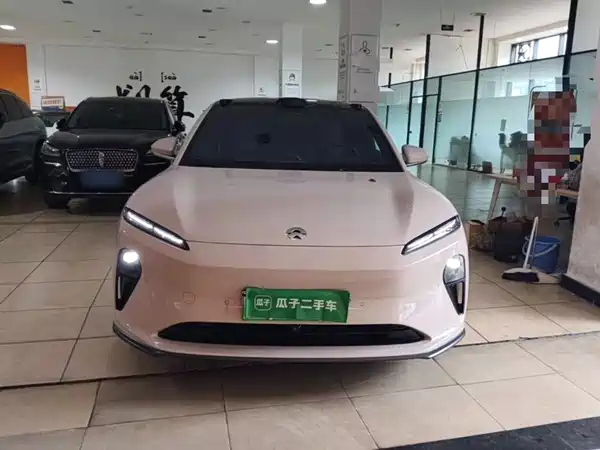 NIO ET5 2025