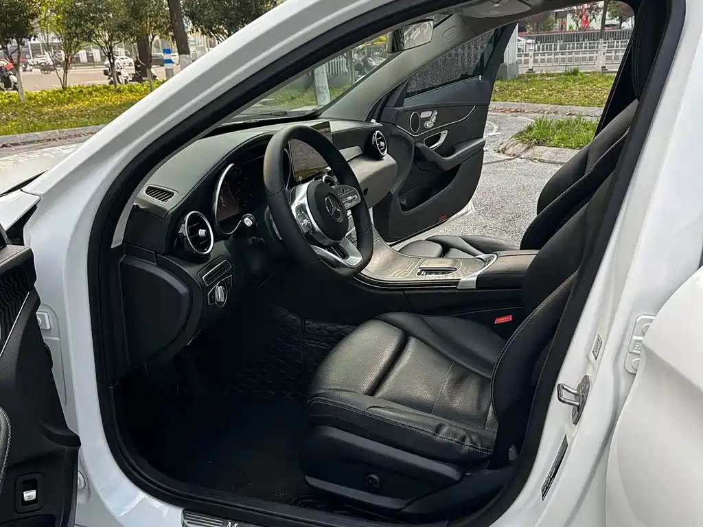 Mercedes-Benz C-Class 2020 — фото 9