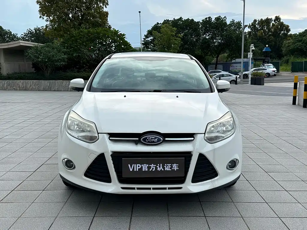 Ford Focus 2015 — фото 3