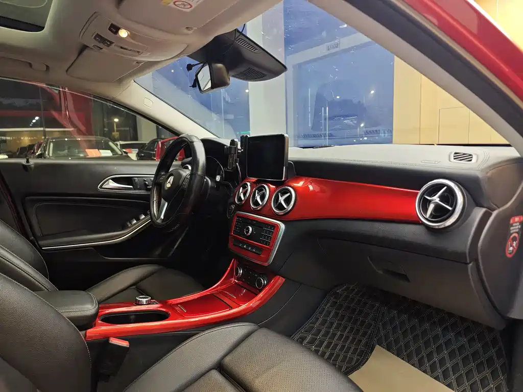 Mercedes-Benz GLA 2016 — фото 33