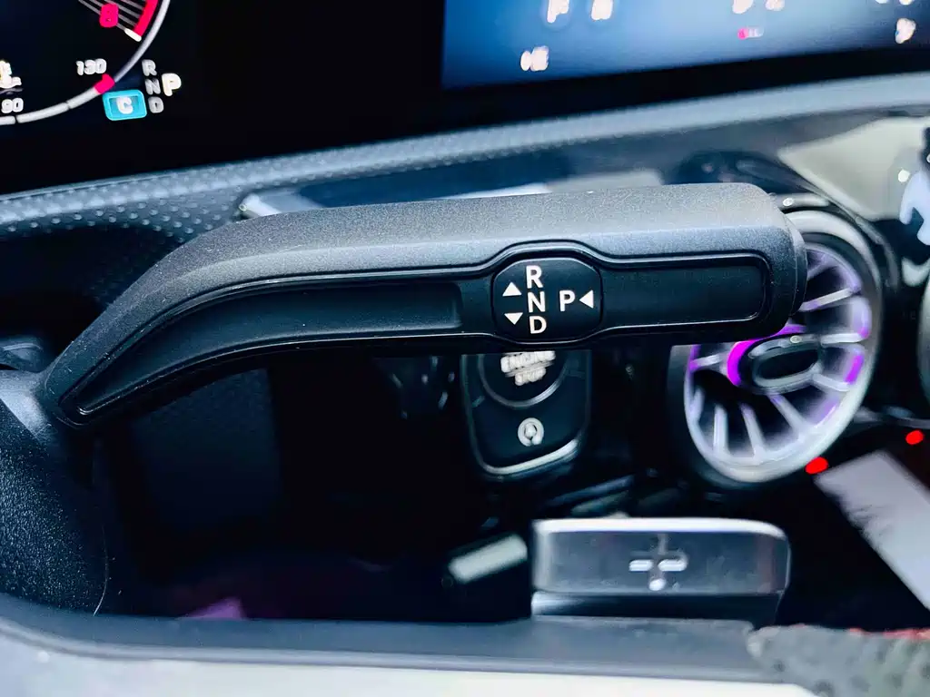 Mercedes-Benz A-Class 2024 — фото 16